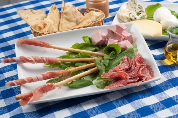 Antipasto di salumi — Foto Stock