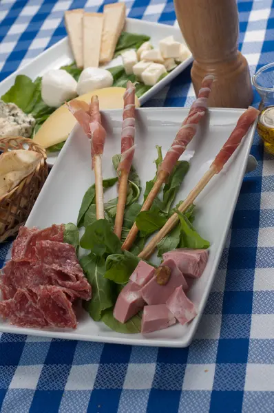 Antipasto di salumi — Foto Stock