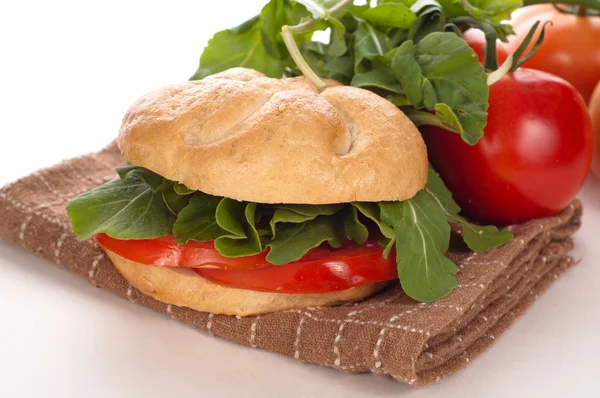 Roka ve domates ile sandviç — Stok fotoğraf