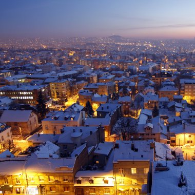 günbatımı üzerinde Belgrad kar ile kaplı