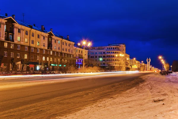 Улица ночного города — стоковое фото