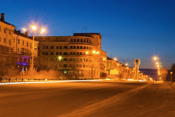 Bir gece şehrin sokak — Stok fotoğraf