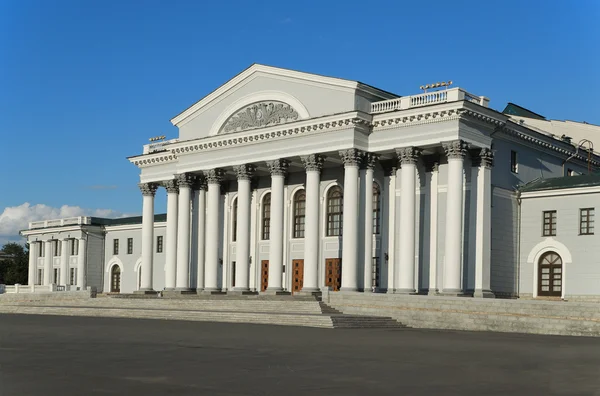 Palacio Cultura Tarde Solar Verano Ciudad Nizhni Tagil Rusia — Foto de Stock