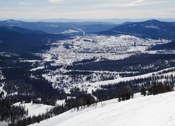 Une station de ski alpin Sheregesh — Photo