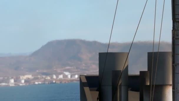 Espejo de la pila del humo del escape del barco — Vídeos de Stock