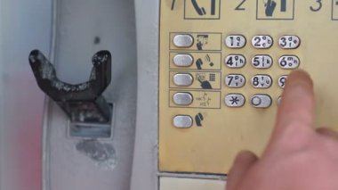 Ankesörlü telefon çevirme dolly