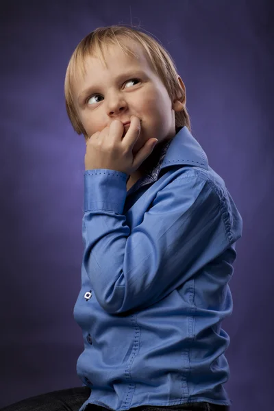 Kaukasische kleine jongen — Stockfoto