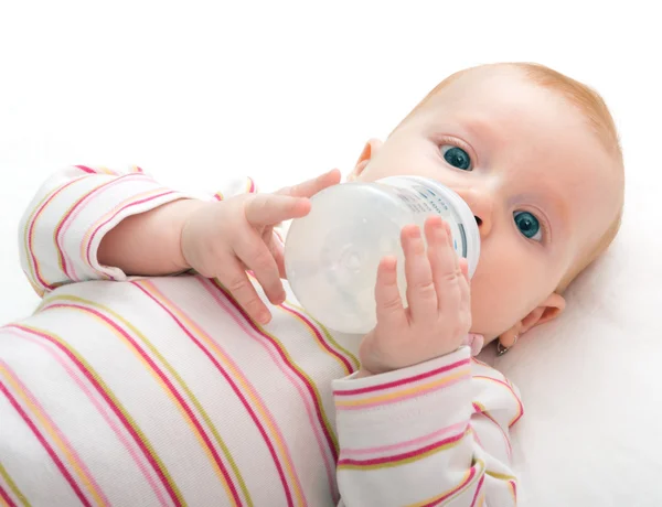 Comer bebé niña —  Fotos de Stock
