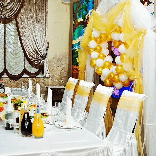 Mesa de banquetes en el restaurante — Foto de Stock