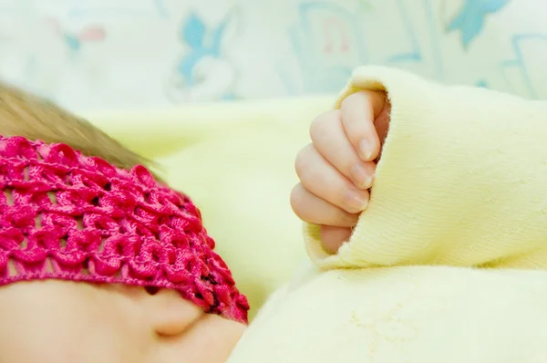 Novorozené dítě ruku — Stock fotografie