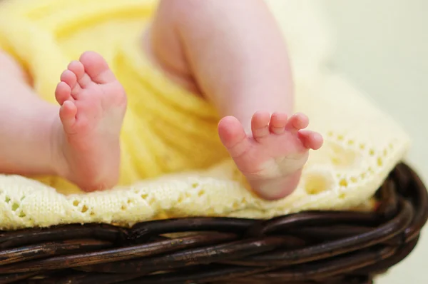 Tiny foot of newborn baby — Stock Photo, Image