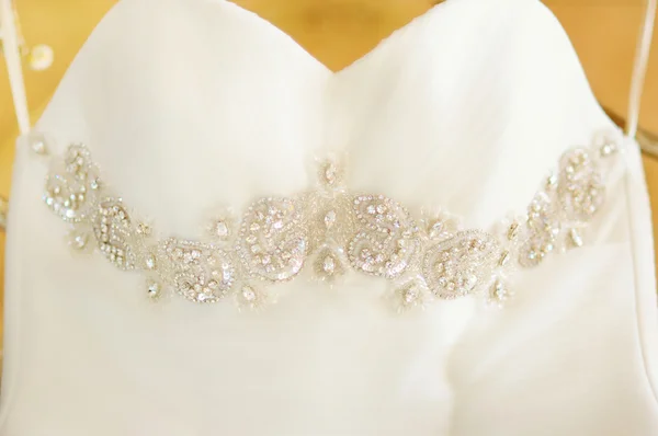 Robe de mariée blanche — Photo