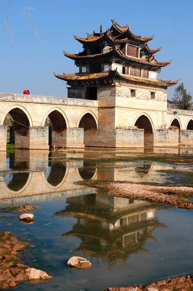 Αρχαία γέφυρα στην Κίνα — Φωτογραφία Αρχείου
