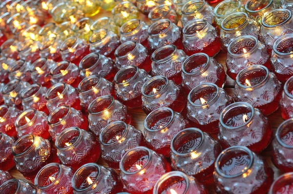 Lámparas de aceite budistas — Foto de Stock