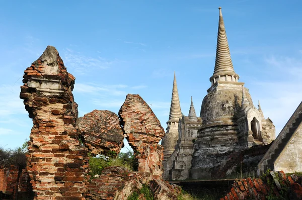 Ancient wat in Thailand — Stock Photo, Image