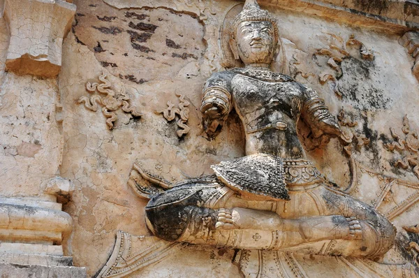 Anciennes ruines de wat à Chiang Mai, Thaïlande — Photo