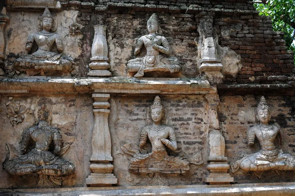 Ancient wat ruins in Chiang Mai,Thailand — Stock Photo, Image