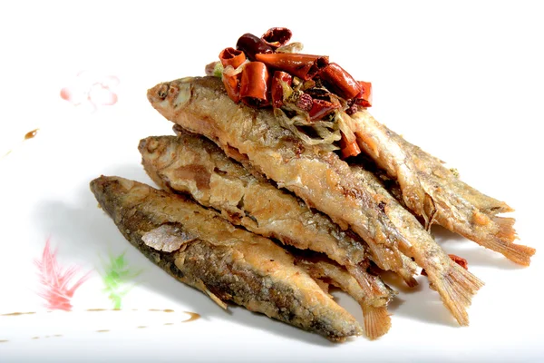 Cibo cinese: pesce piccolo fritto con pepe — Foto Stock
