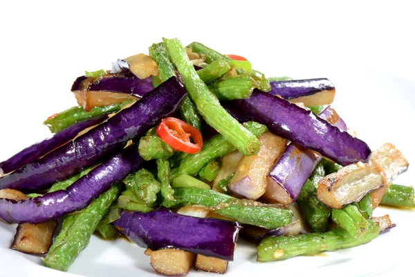 Chinees eten: gebakken aubergine segmenten — Stockfoto