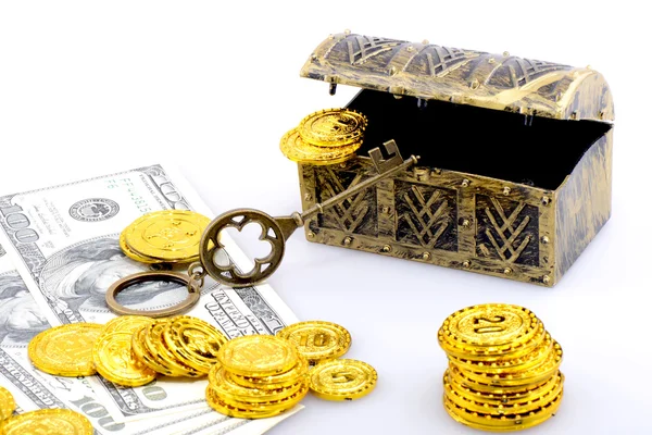 Copper box with money — Stock Photo, Image