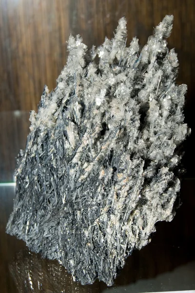 Stibnite and Baryte Cluster — Stock Photo, Image
