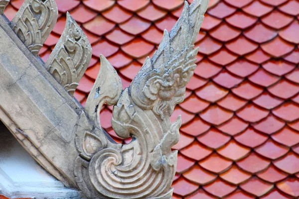 Pignon apex avec fond de toit en céramique — Photo