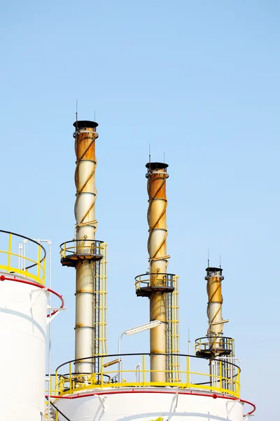 Planta de refinería de petróleo y gas —  Fotos de Stock