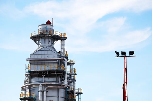 Coluna de processamento para plataforma offshore em construção — Fotografia de Stock