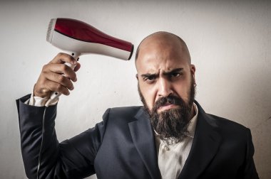sakallı adam ve ceket hairdraier ve komik ifadeler ile