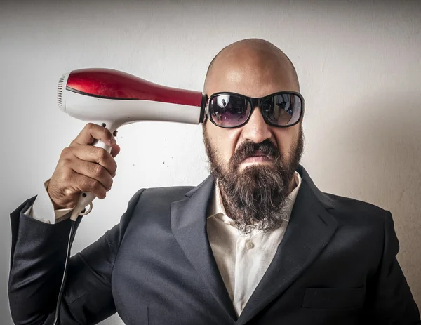 sakallı adam ve ceket hairdraier ve komik ifadeler ile