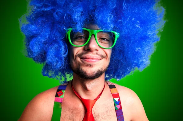 Funny guy naked with blue wig and red tie — Stock Photo, Image