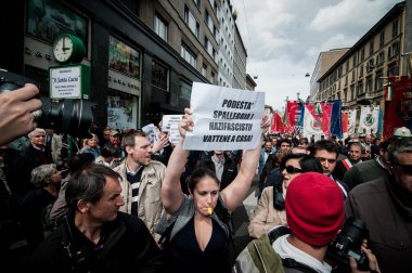 kutlama kurtuluş 25 Nisan 2012