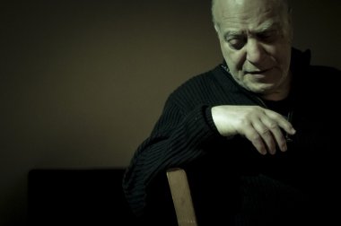 tommaso guarino tarafından Faccia scura