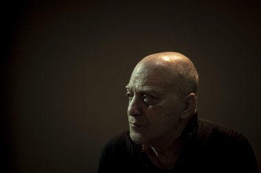 tommaso guarino tarafından Faccia scura