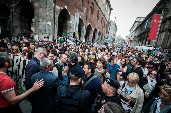 Activistas por los derechos animales protestan — Foto de Stock