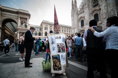 Papa benedict XVI milan 2012 yılında ziyaret.