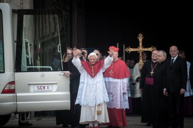 Papa benedict XVI milan 2012 yılında ziyaret.