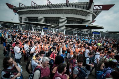 Papa benedict XVI milan 2012 yılında ziyaret.