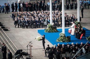Papa benedict XVI milan 2012 yılında ziyaret.