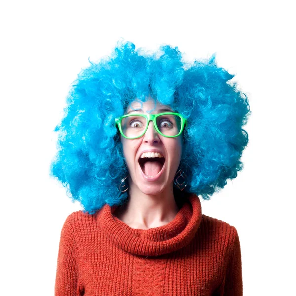 Menina bonita com peruca azul encaracolado e gola alta — Fotografia de Stock