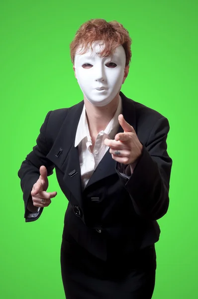 Femme d'affaires avec masque blanc — Photo