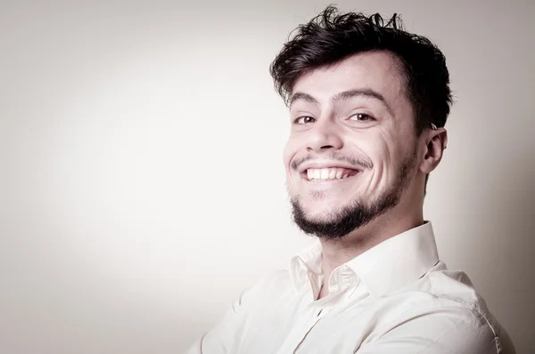 Elegante chico moderno con camisa blanca —  Fotos de Stock