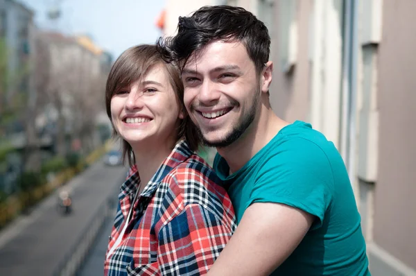 Pareja abrazando — Foto de Stock