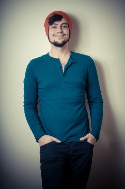 Genç modern şık adam