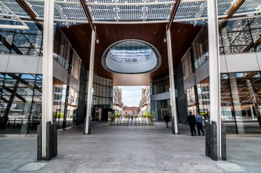 iş Milano Unicredit kule kurma