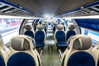 iç tren koltukları