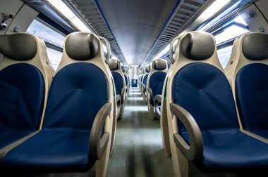 iç tren koltukları