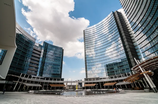 Business building Unicredit tower in Milan — Stock Photo, Image