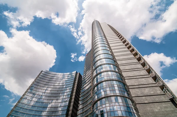 Edificio de negocios Torre Unicredit en Milán — Foto de Stock