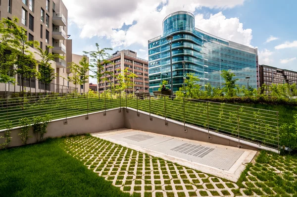 Edificio de negocios Torre Unicredit en Milán — Foto de Stock